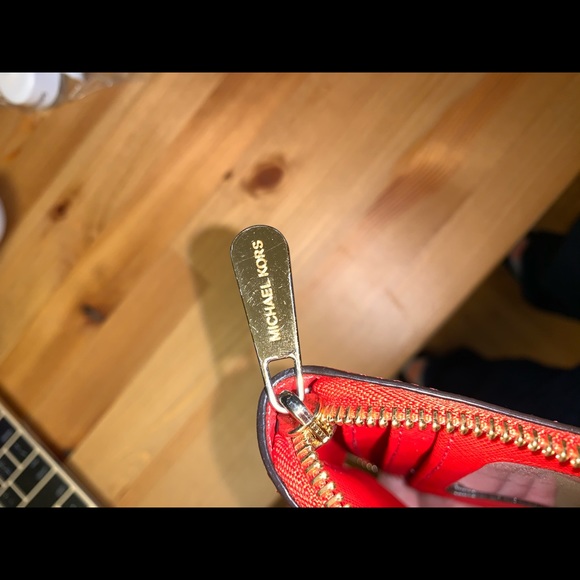 Michael cots red small wallet - pre-owned - Picture 5 of 5